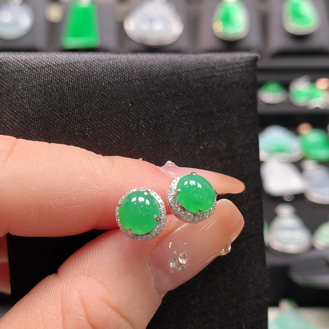 翡翠18K金镶嵌耳饰耳钉