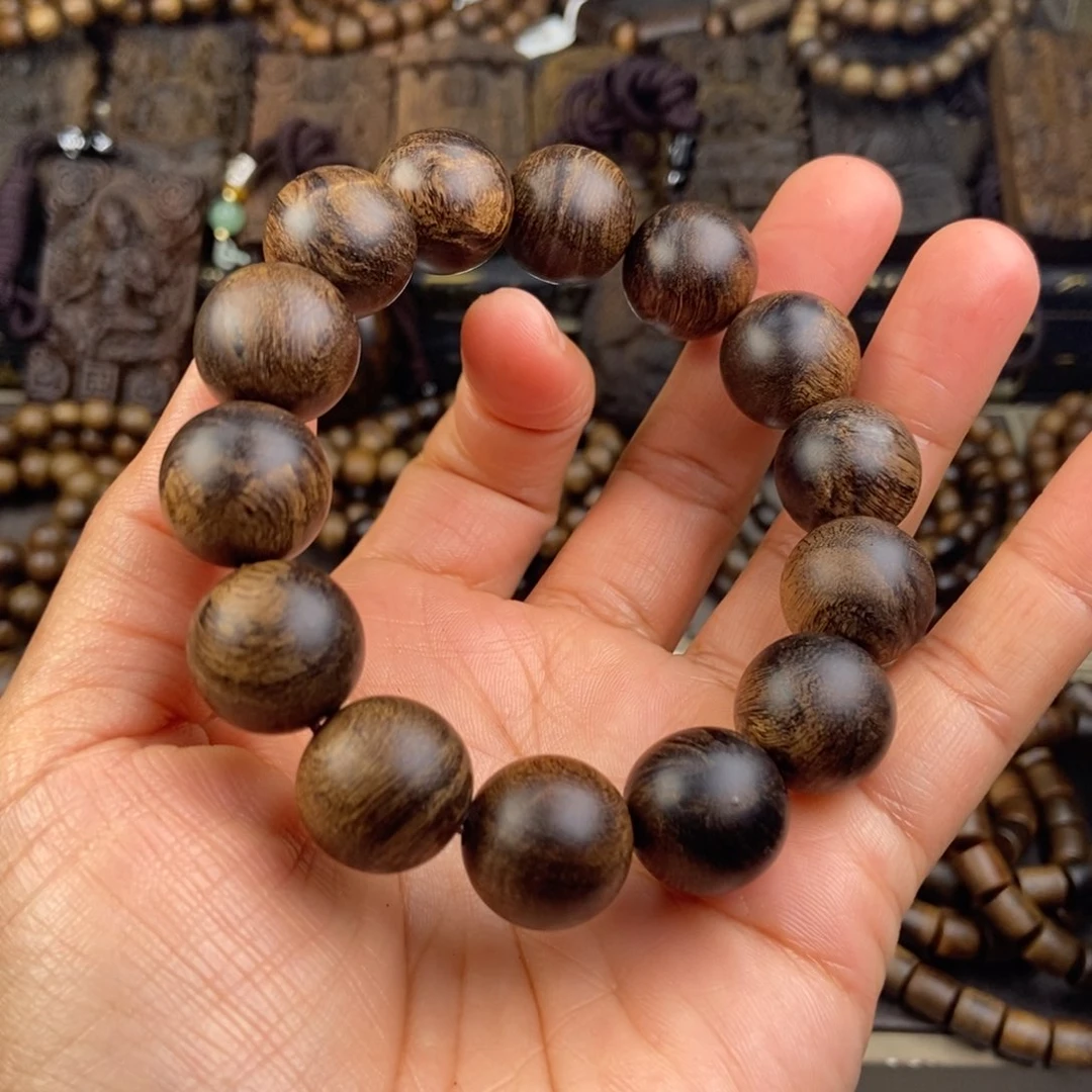 沉香手串劲*越南芽庄白留疤