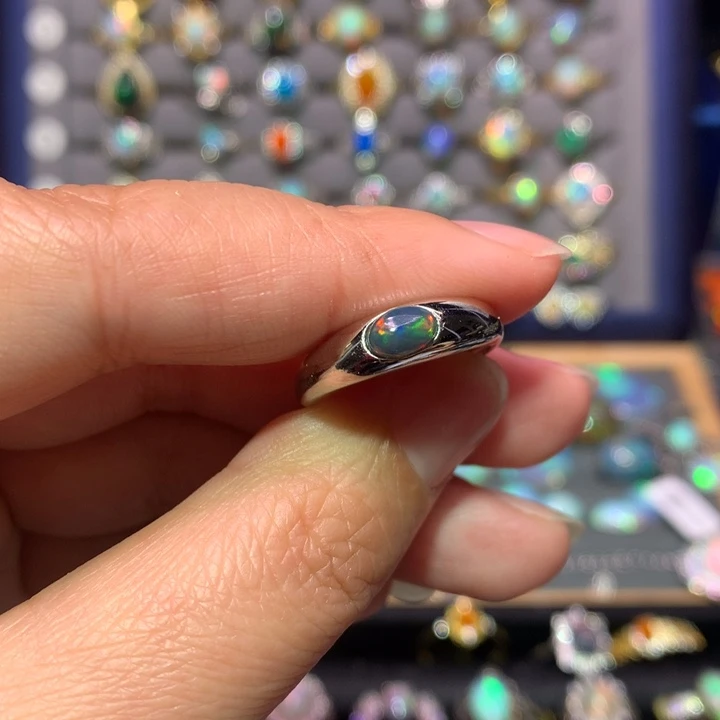 银S925镶嵌欧泊戒指特价不退换