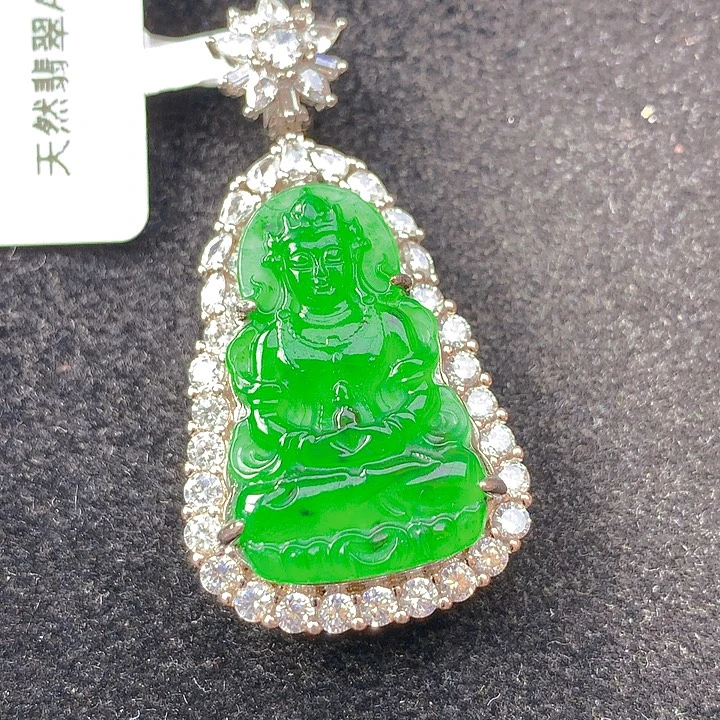 翡翠银S925镶嵌颈饰翡翠多样性