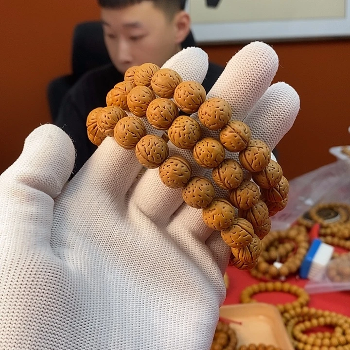 桃核手串c35 野12.5 （尺寸误差0.5之间）