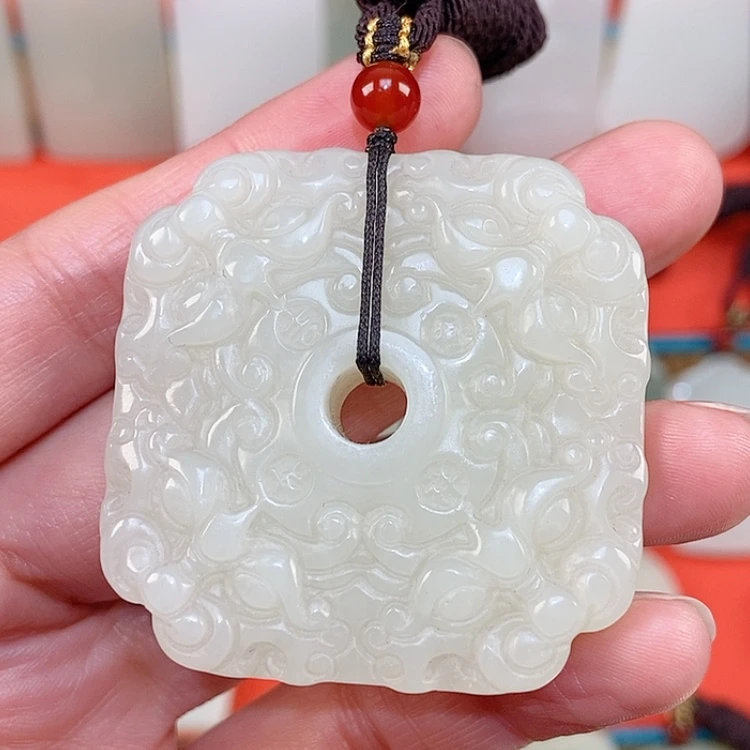 【闪购商品】颈饰未镶嵌和田玉