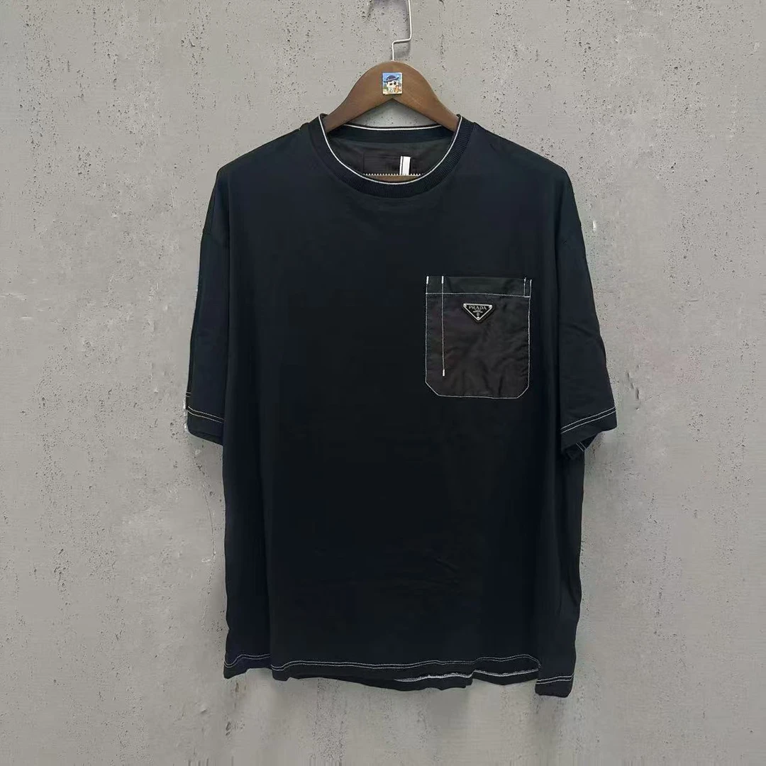 99新 Prada/普拉达 prada黑色尼龙口袋三角标短袖m码