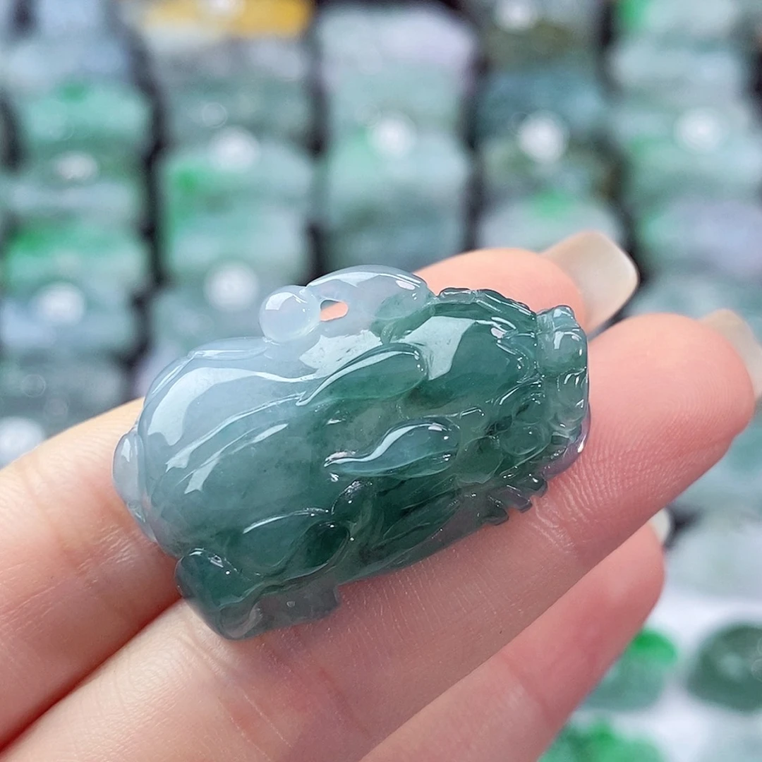 颈饰未镶嵌翡翠天然