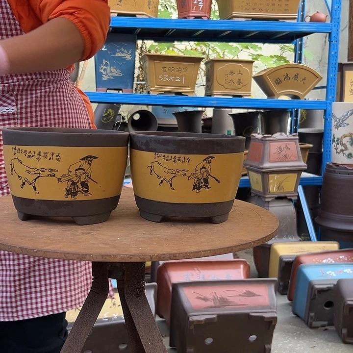 16+16黄色放牛娃笔筒花盆