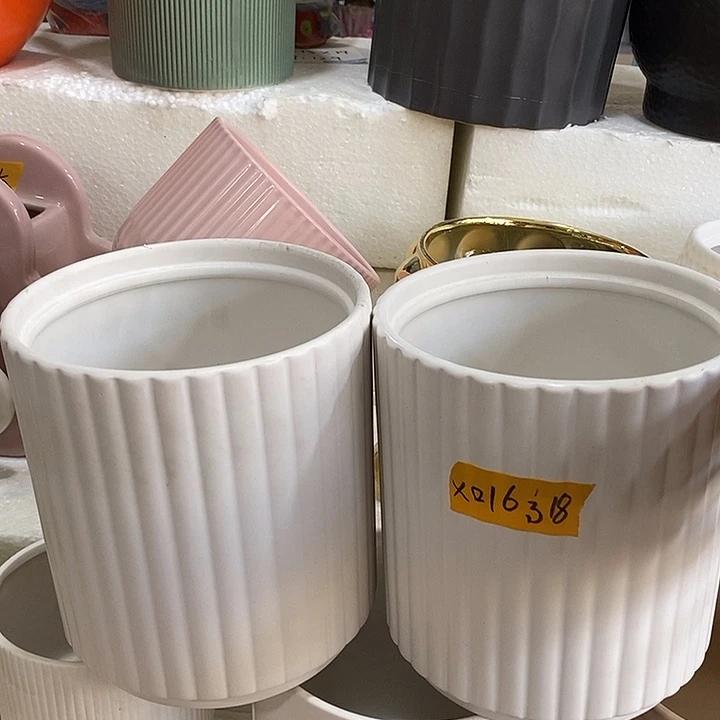 摆件陶盆有孔 瑕疵介意勿拍