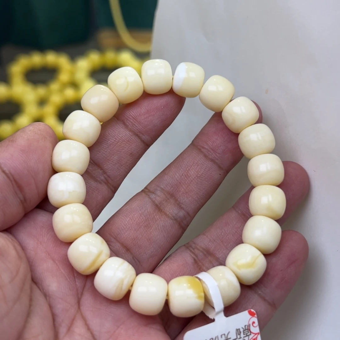 【闪购商品】未镶嵌蜜蜡裸石11加17.4克