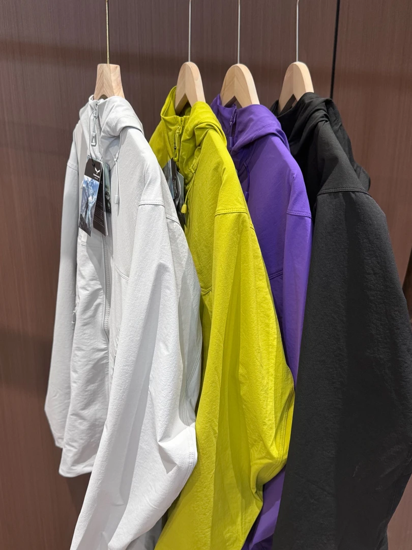 情侣秋季户外防风连帽  立体剪裁夹克外套