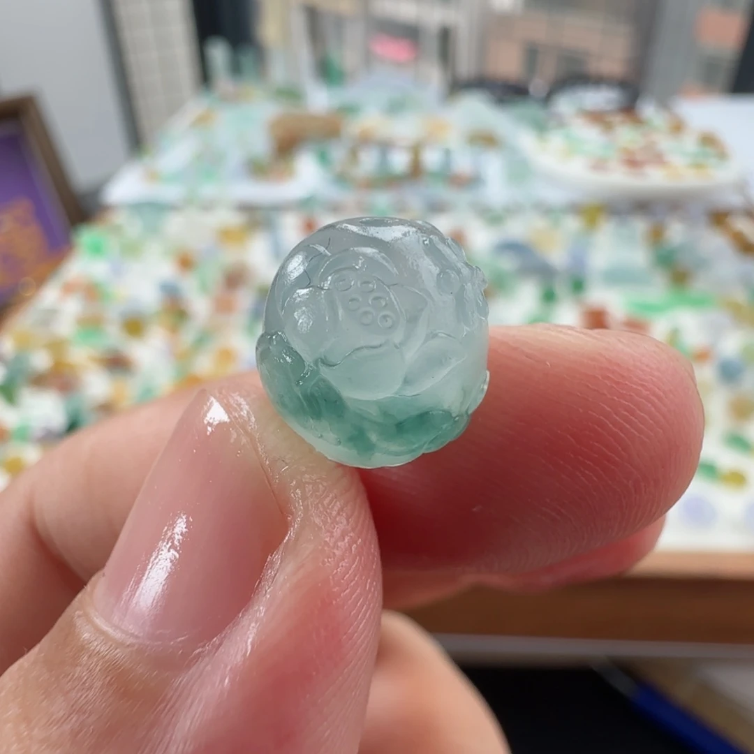 未镶嵌定制翡翠戆*定制翡翠毛货不退不换