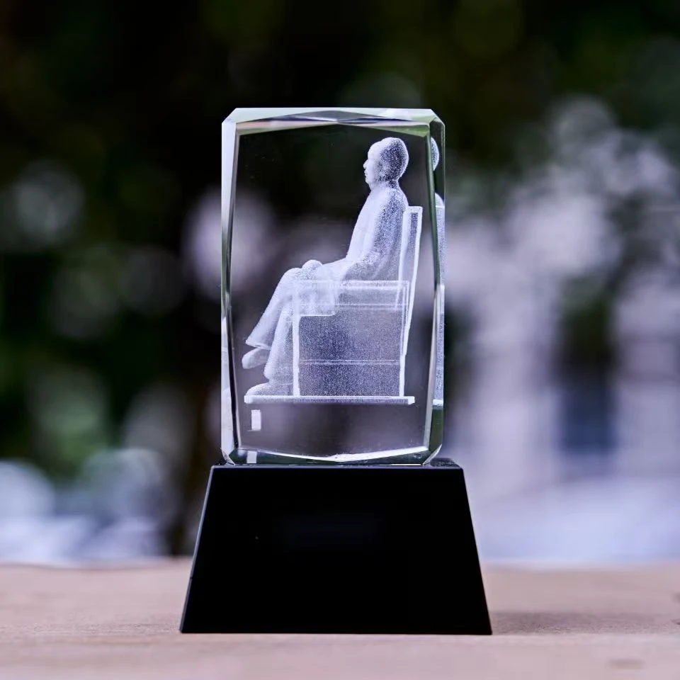 水晶摆件家居装饰工艺品伟人内雕车内饰品结婚生日礼物创意纪念品