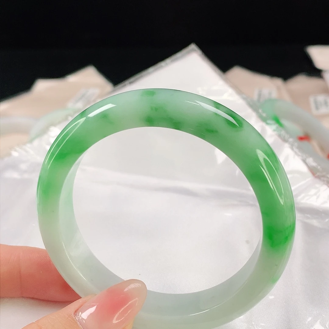 未镶嵌手镯翡翠842