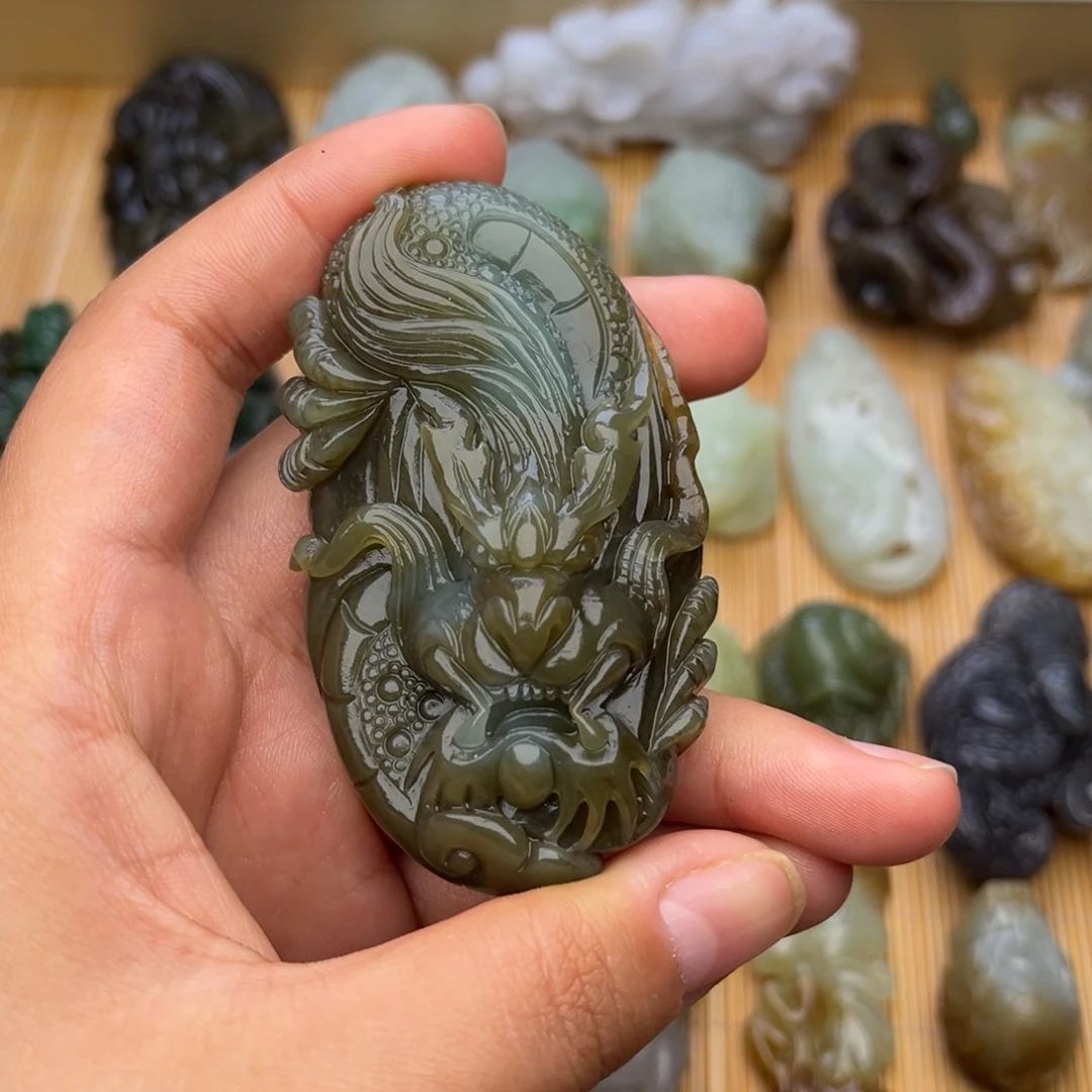 和田玉未镶嵌颈饰