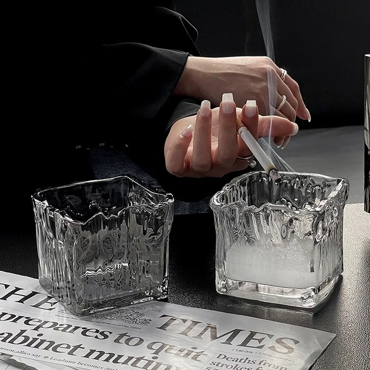 玻璃ins网红轻奢小众创意家用客厅摆件时尚高级感装饰冰块烟灰缸