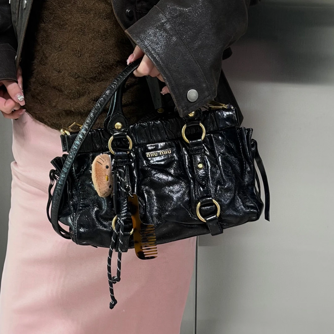 95新 MIU MIU/缪缪 miumiu黑金mini机车斜挎包