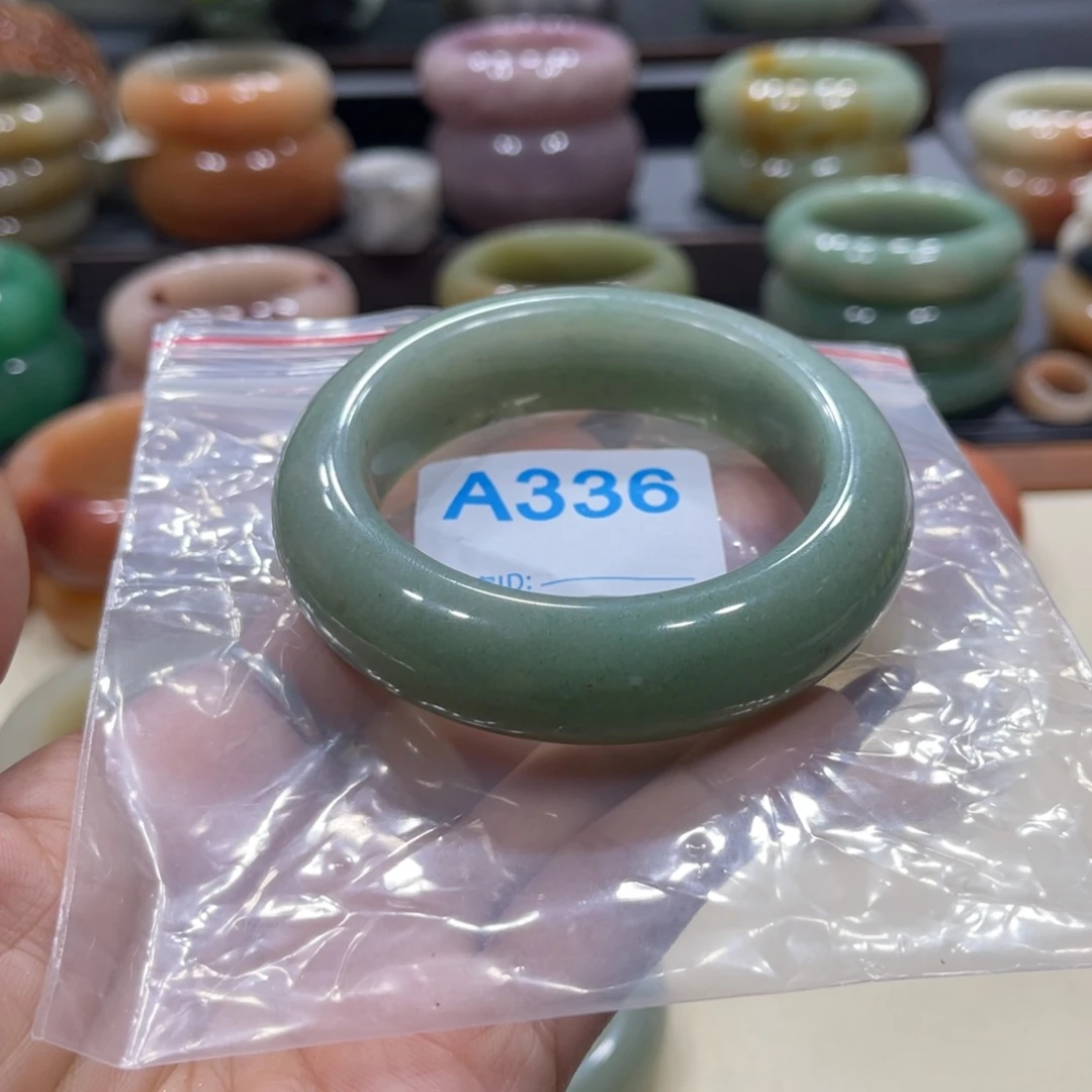 未镶嵌手镯石英岩玉༉****Ꮙ