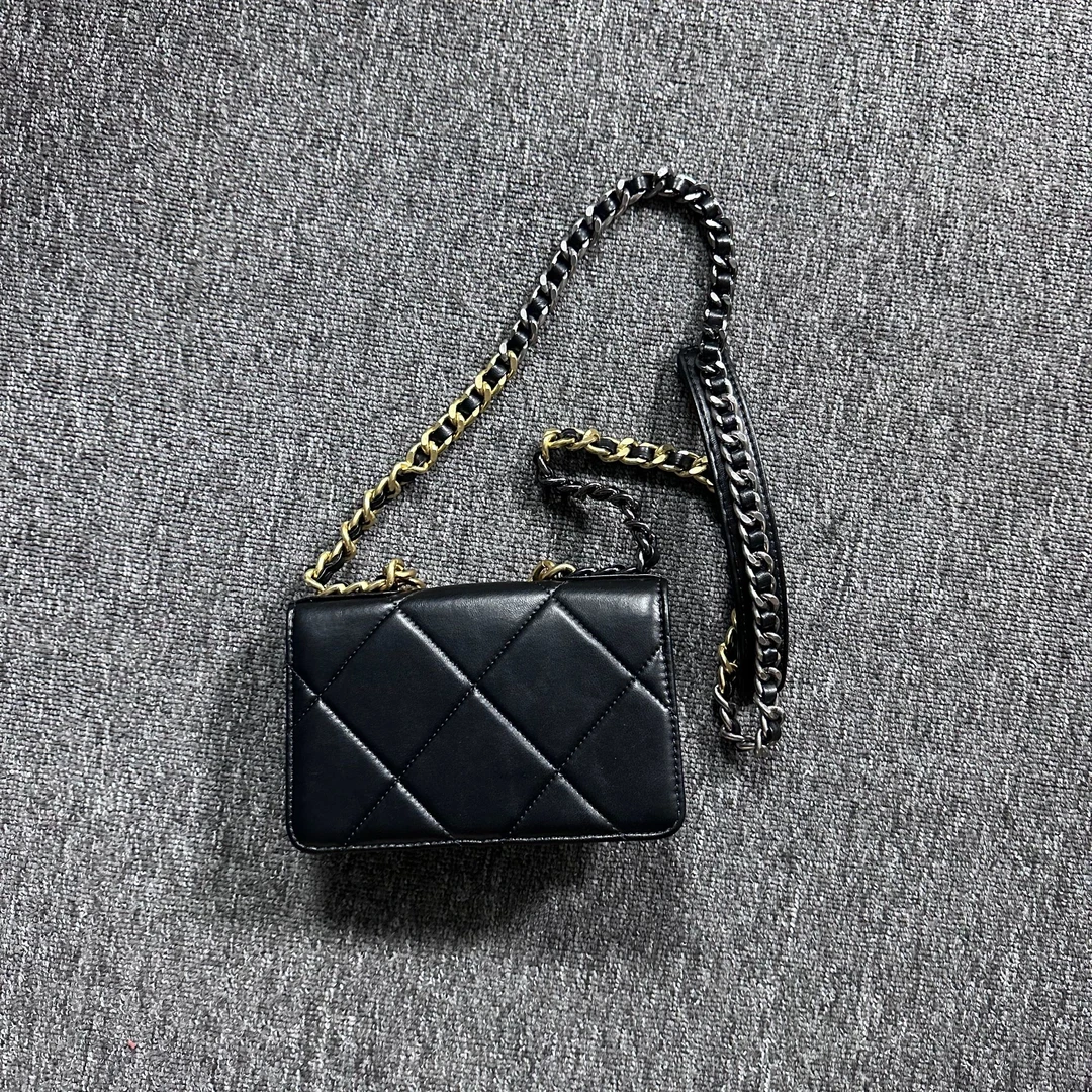 香一九W时尚单肩包