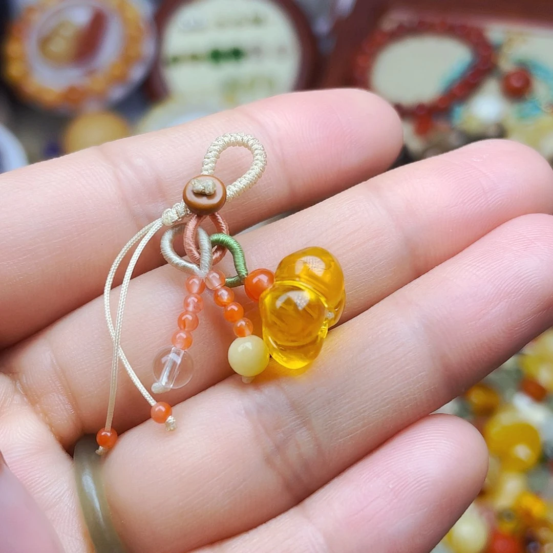 琥珀裸石未镶嵌订制