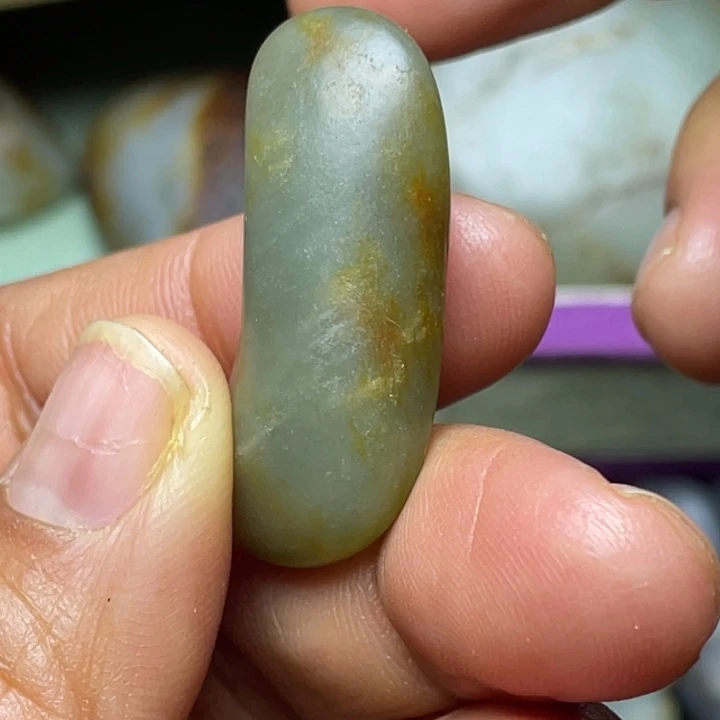 和田玉未镶嵌珠宝半成品