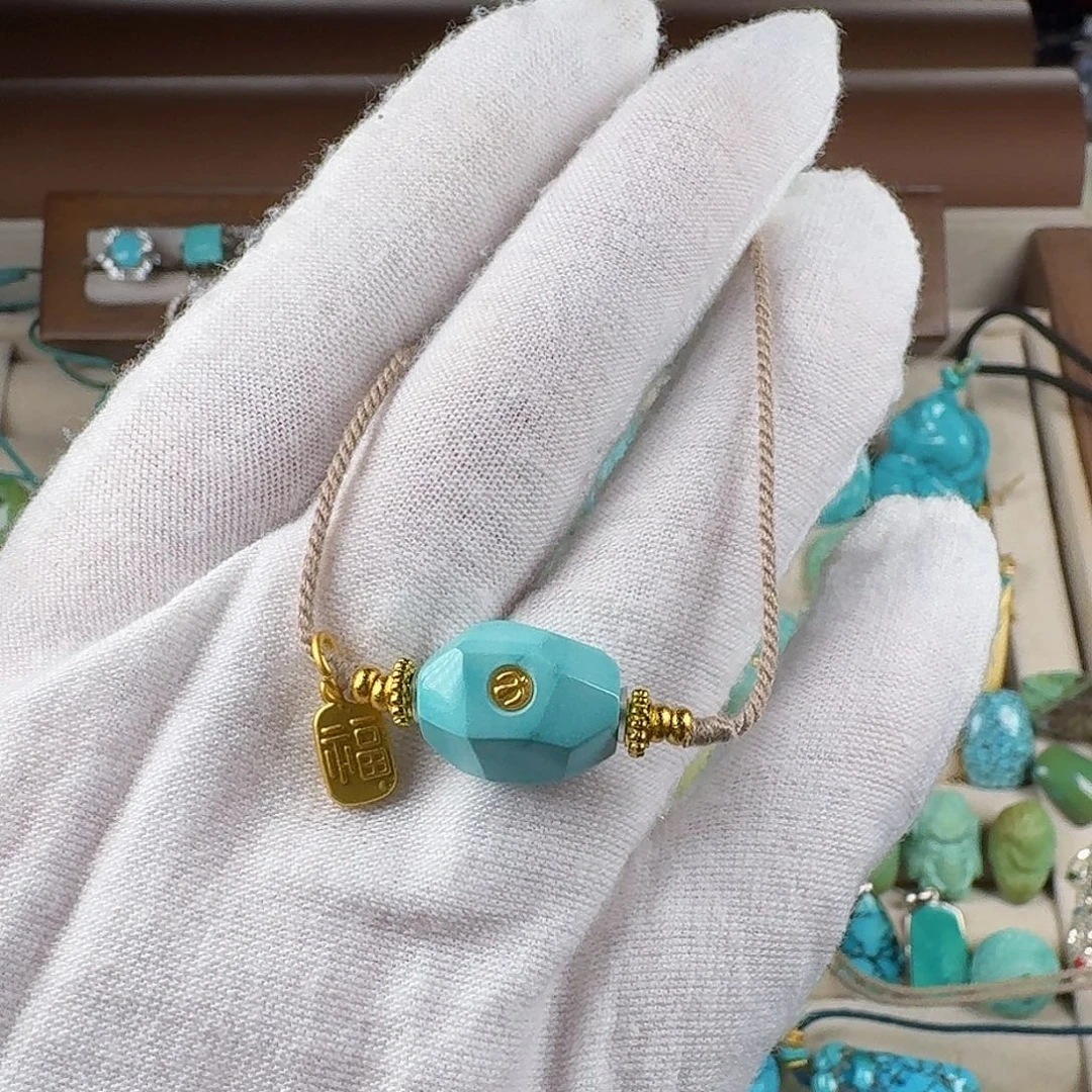 绿松石未镶嵌珠宝奇石