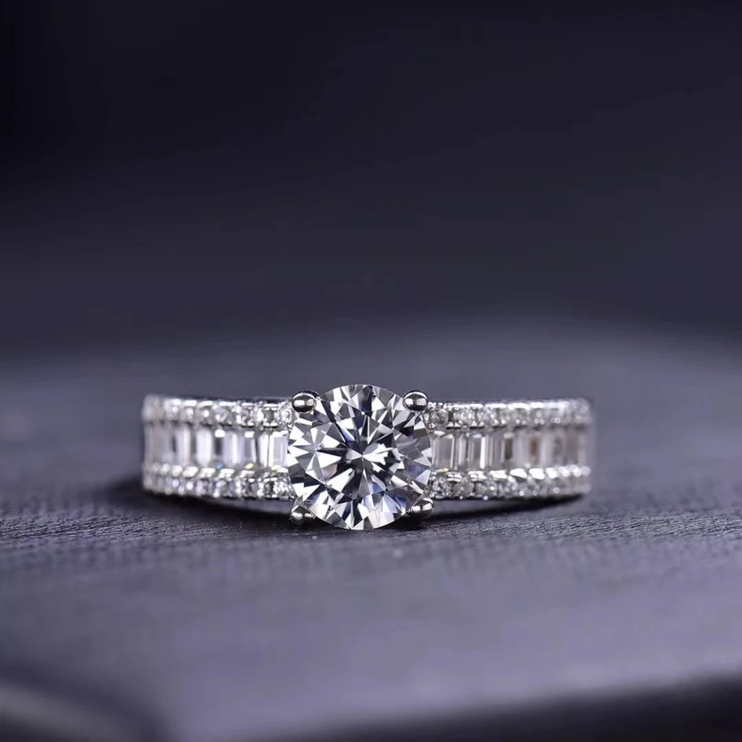 925银莫桑石戒指 爱的阶梯