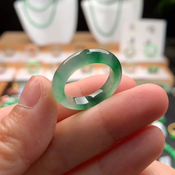 翡翠未镶嵌戒圈天然缅甸A货翡翠