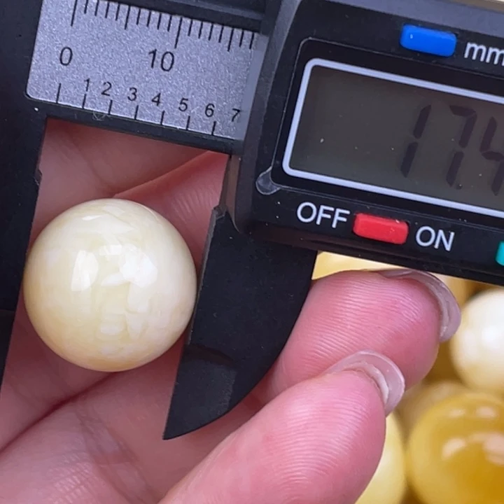 蜜蜡未镶嵌裸石378