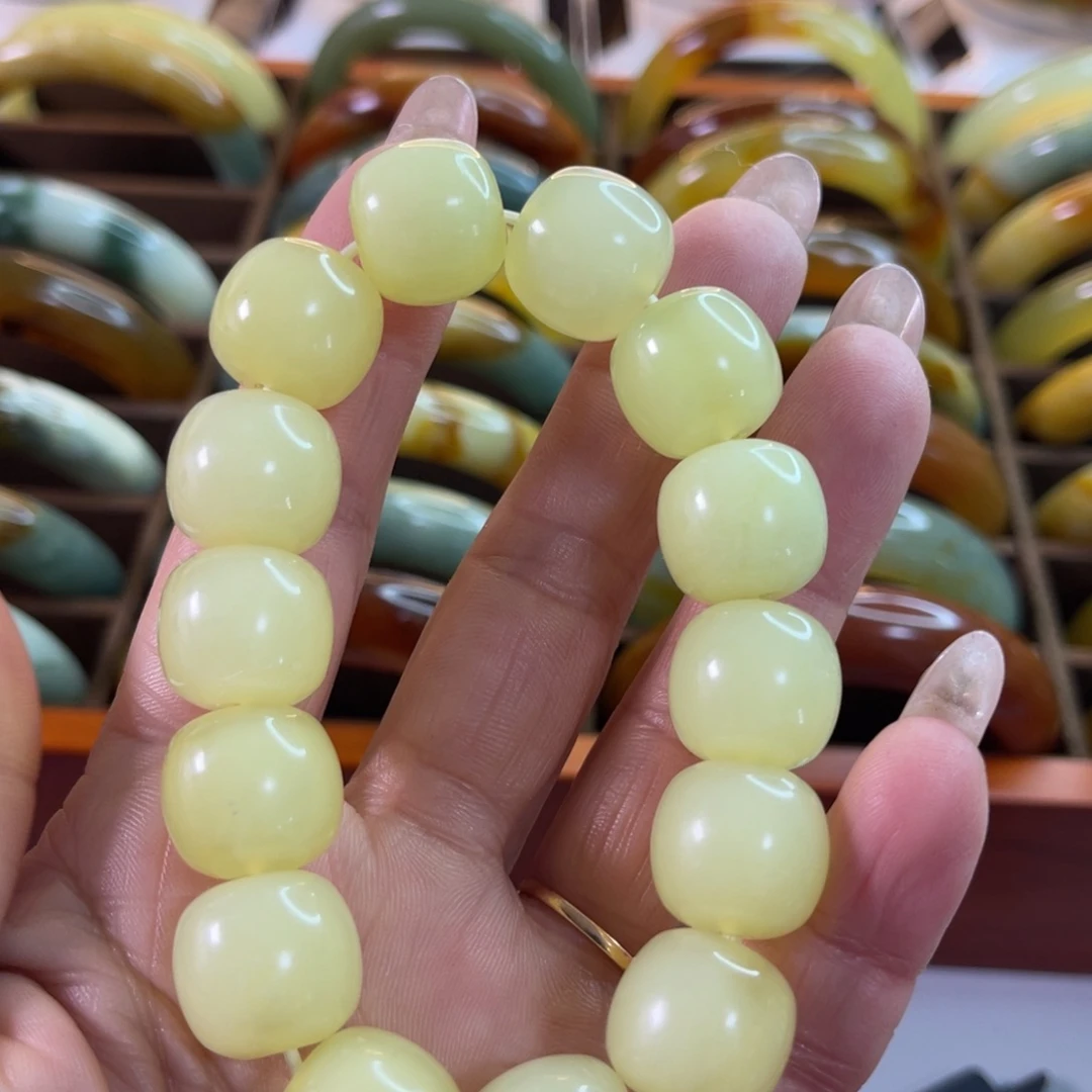 蛇纹石玉手串未镶嵌