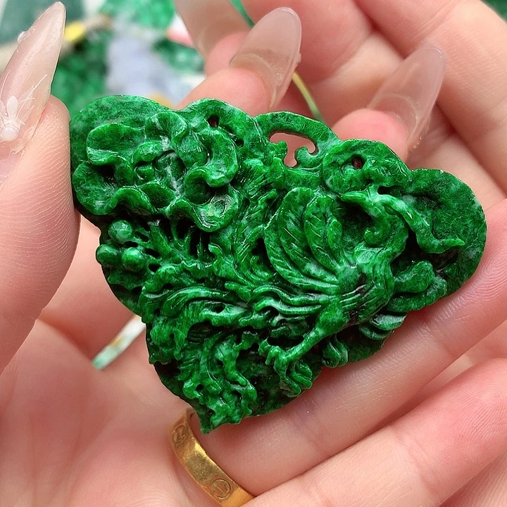 翡翠未镶嵌颈饰翡翠