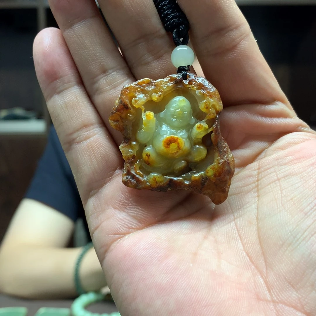 岫岩河磨玉（透闪石质玉）未镶嵌颈饰百**弥