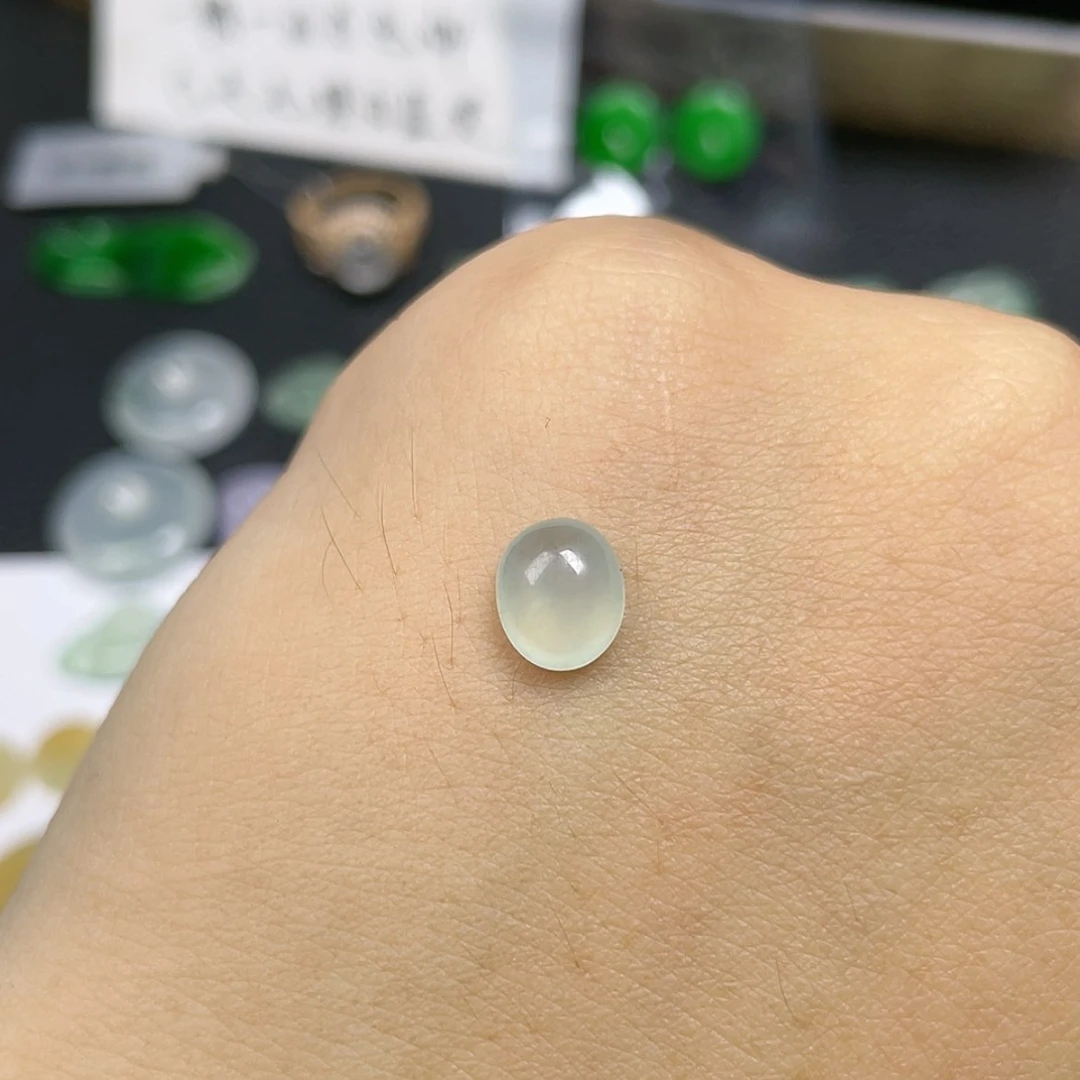 【闪购商品】颈饰未镶嵌翡翠蛋面