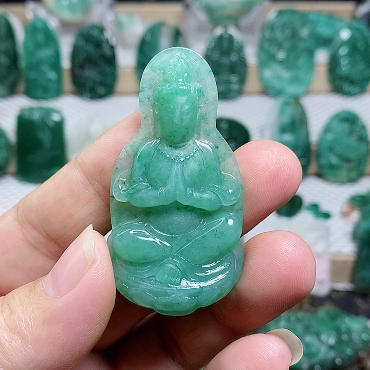 未镶嵌独山玉颈饰