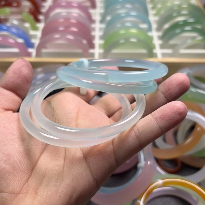 遗***呀玛瑙/玉髓手镯未镶嵌