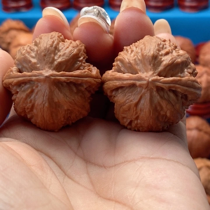文玩核桃把件虎头王