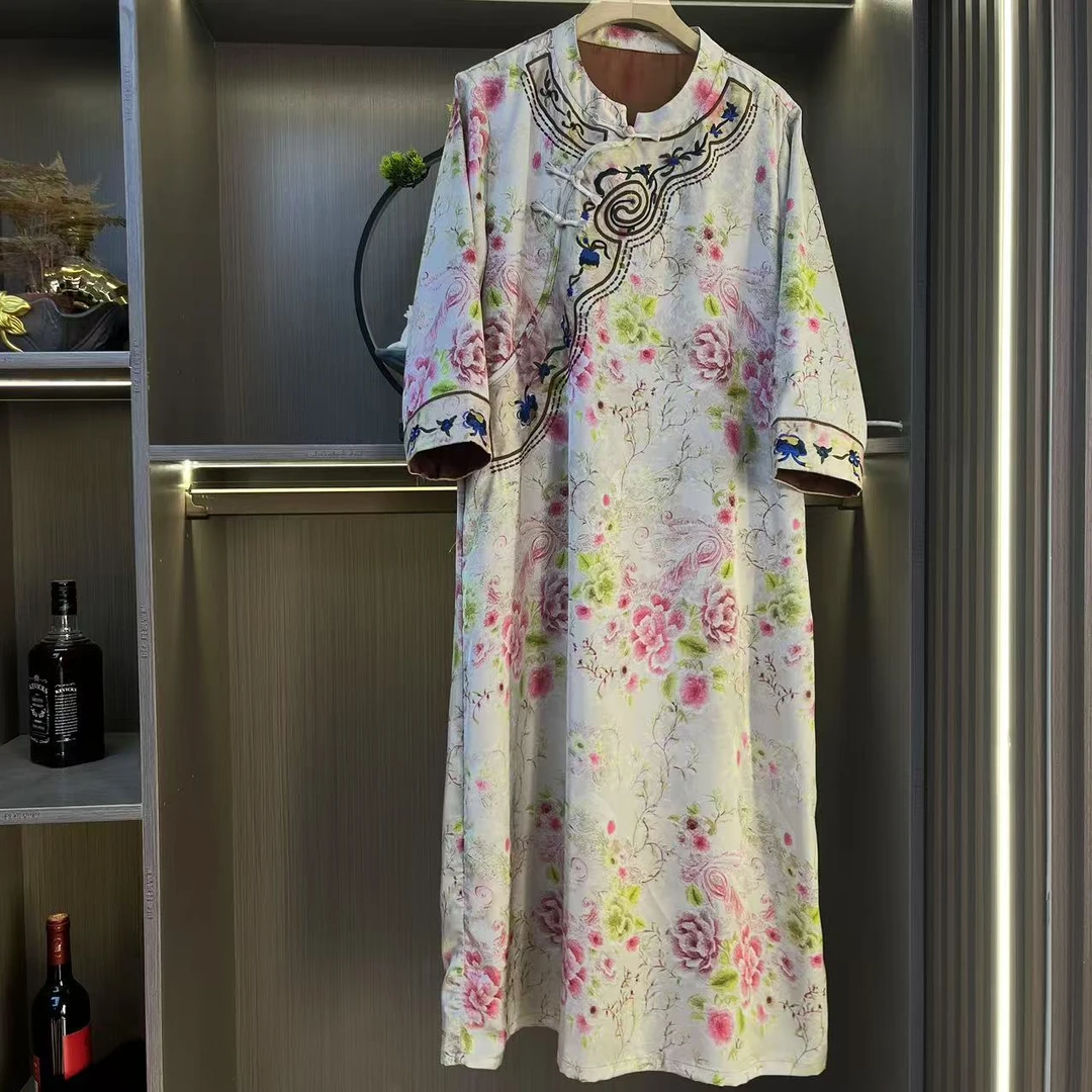 2025早春新款刺绣国风优雅高贵连衣裙