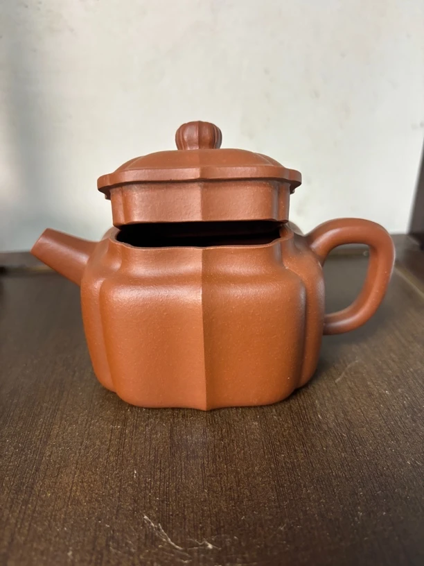 宜兴朱泥紫砂茶壶