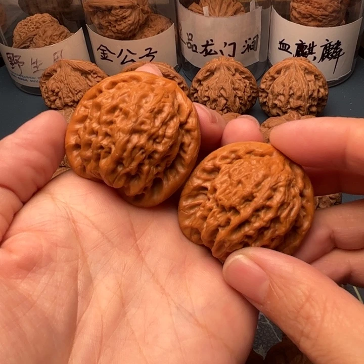 文玩核桃吊坠39金公子