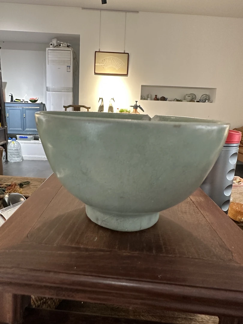 龙泉小碗口有磕碰