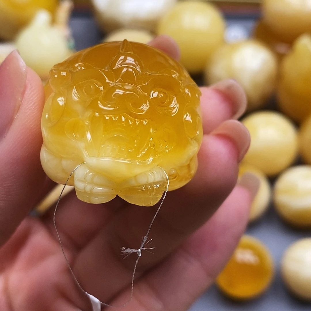 琥珀未镶嵌珠宝奇石