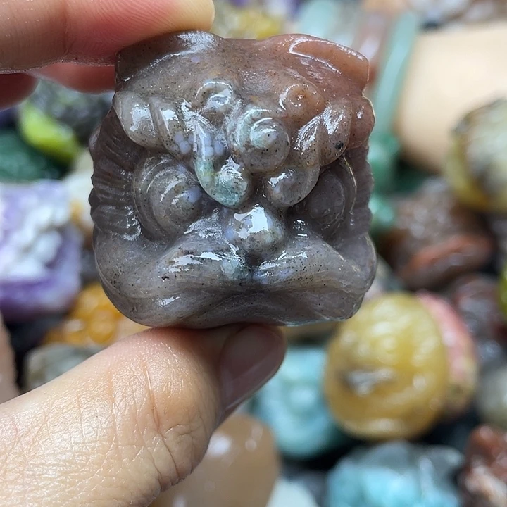 石英岩玉未镶嵌醒狮佘太翠烟紫玉醒狮