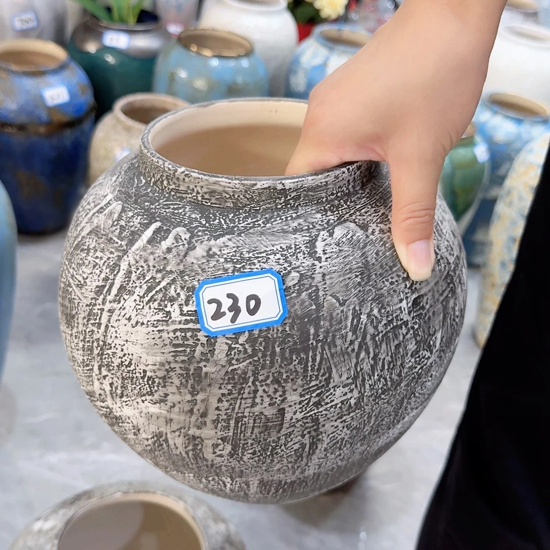 隐***230号陶瓷高20厘米微瑕一个