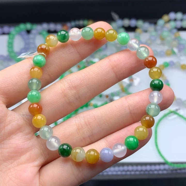 翡翠手镯未镶嵌翡翠