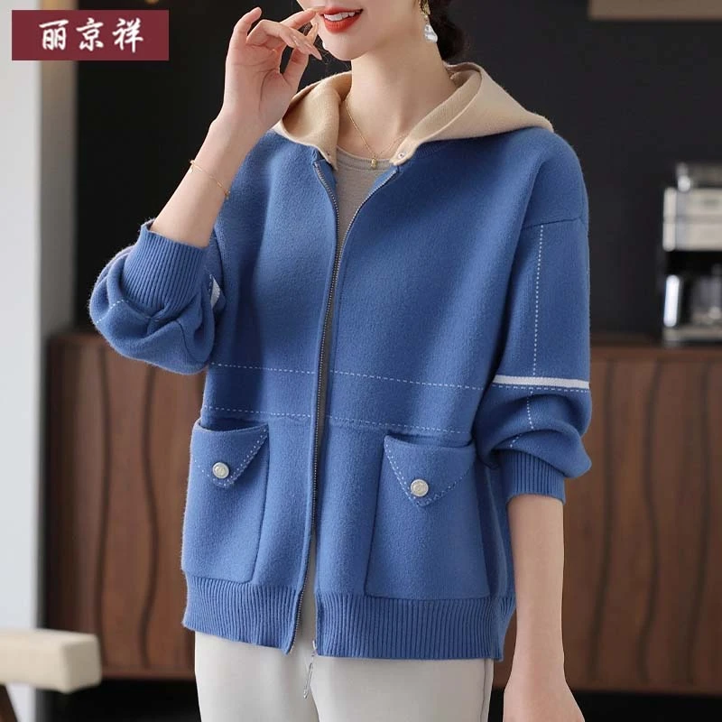 中老年气质上衣春季新款可拆卸连帽时尚洋气减龄休闲外套妈妈装