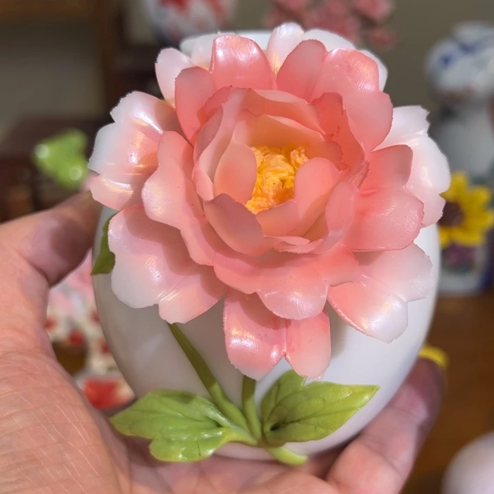 手工精致陶瓷摆件