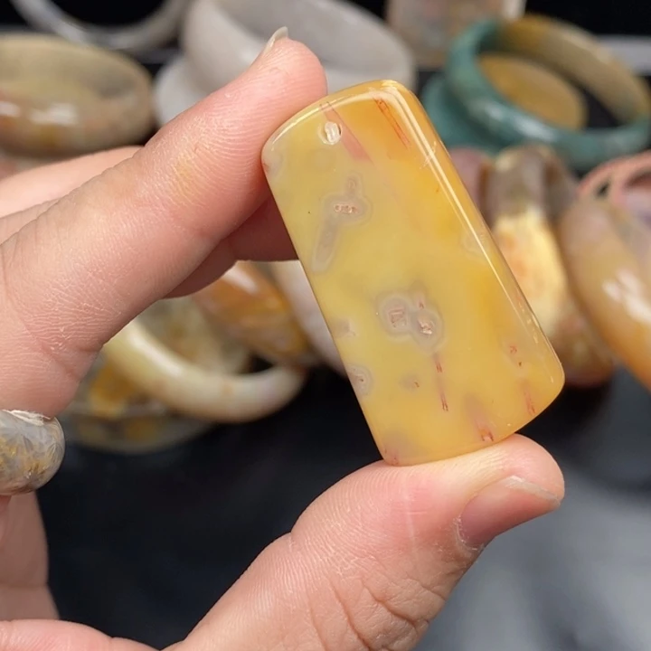 硅化玉未镶嵌项圈