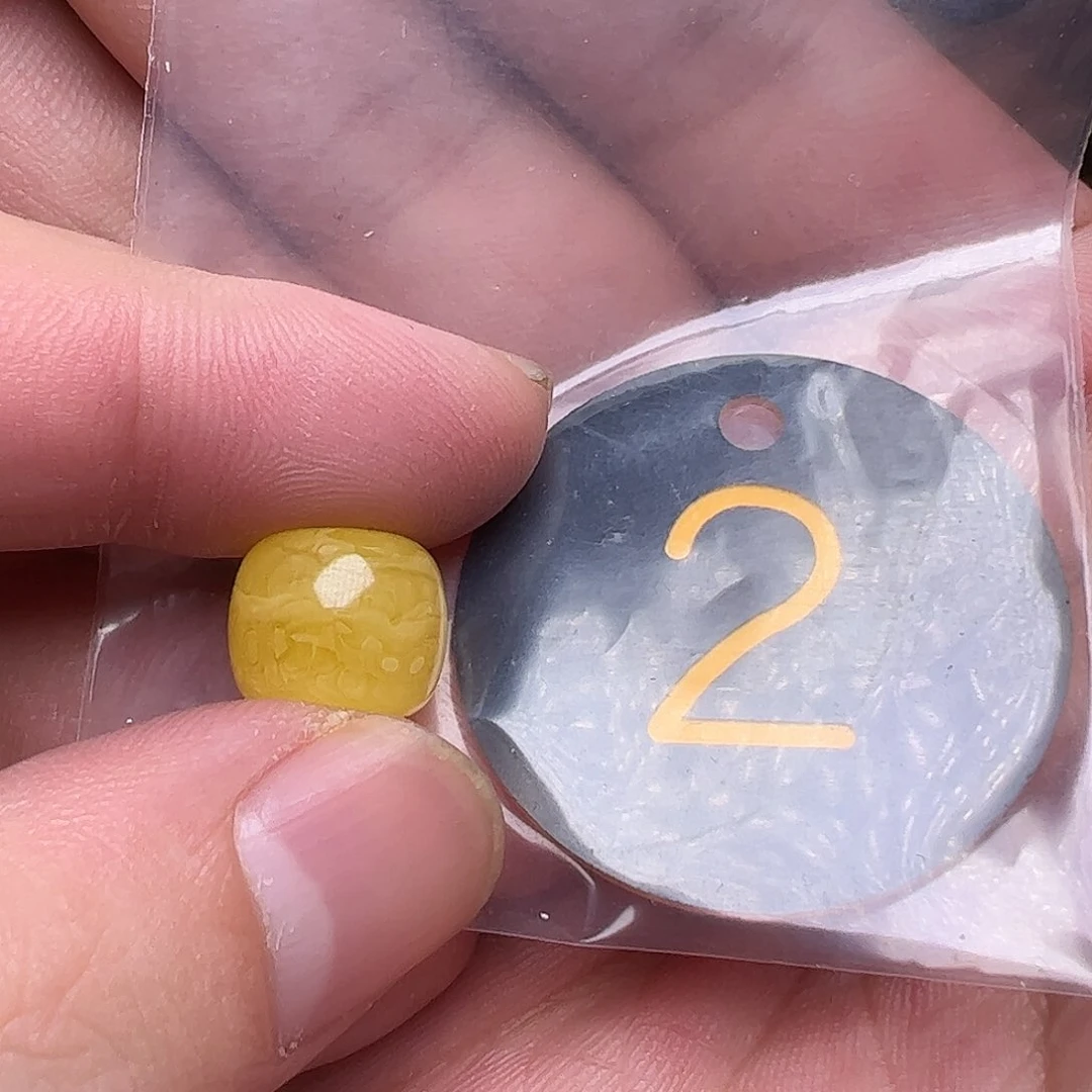 蜜蜡未镶嵌珠宝奇石沐****K12mm