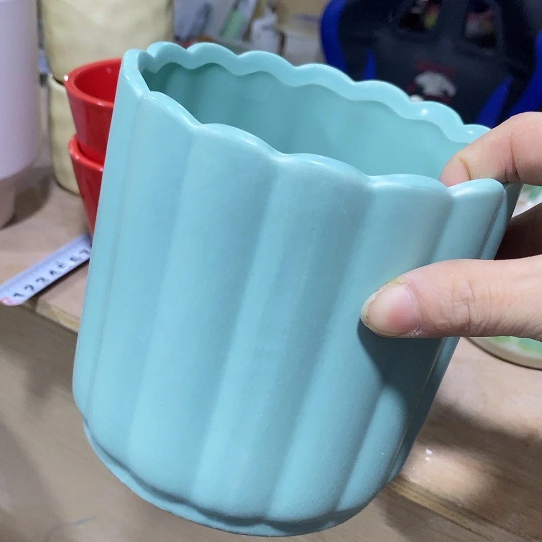 杯子陶盆有孔 瑕疵介意勿拍