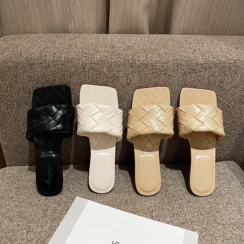 潮拖鞋女外穿2025新款百搭方头大编织一字拖平底凉拖大码懒人鞋