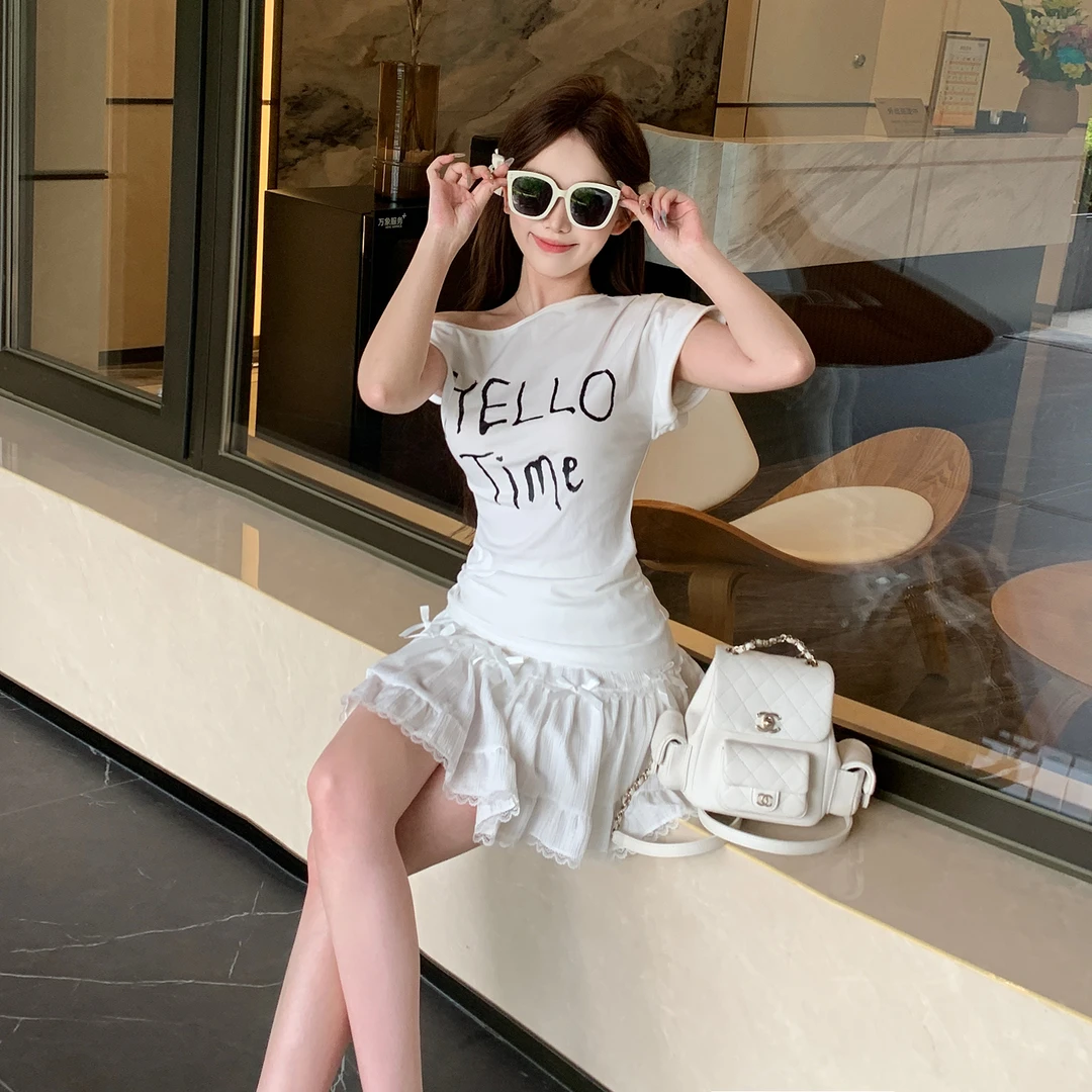 冰冰来了丨【不规则感】小众设计斜肩字母印花T恤款式短袖上衣27210
