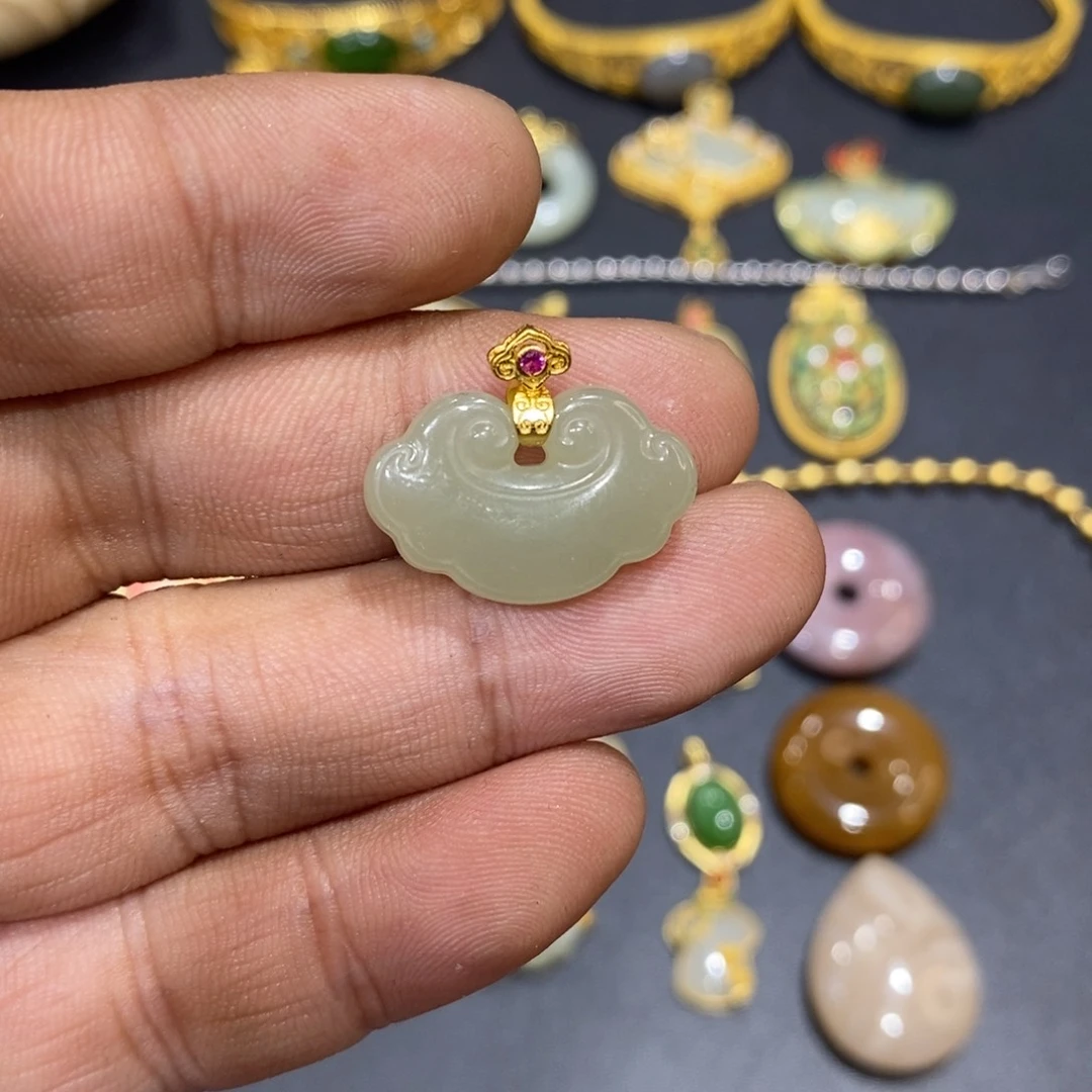 和田玉颈饰银S925镀金镶嵌