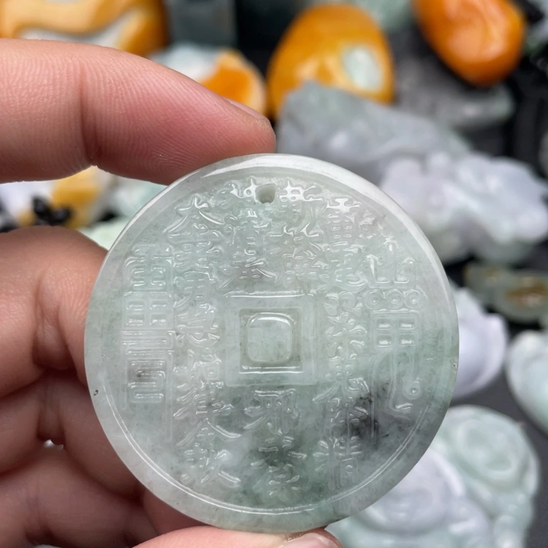 吊坠(不含链)未镶嵌翡翠